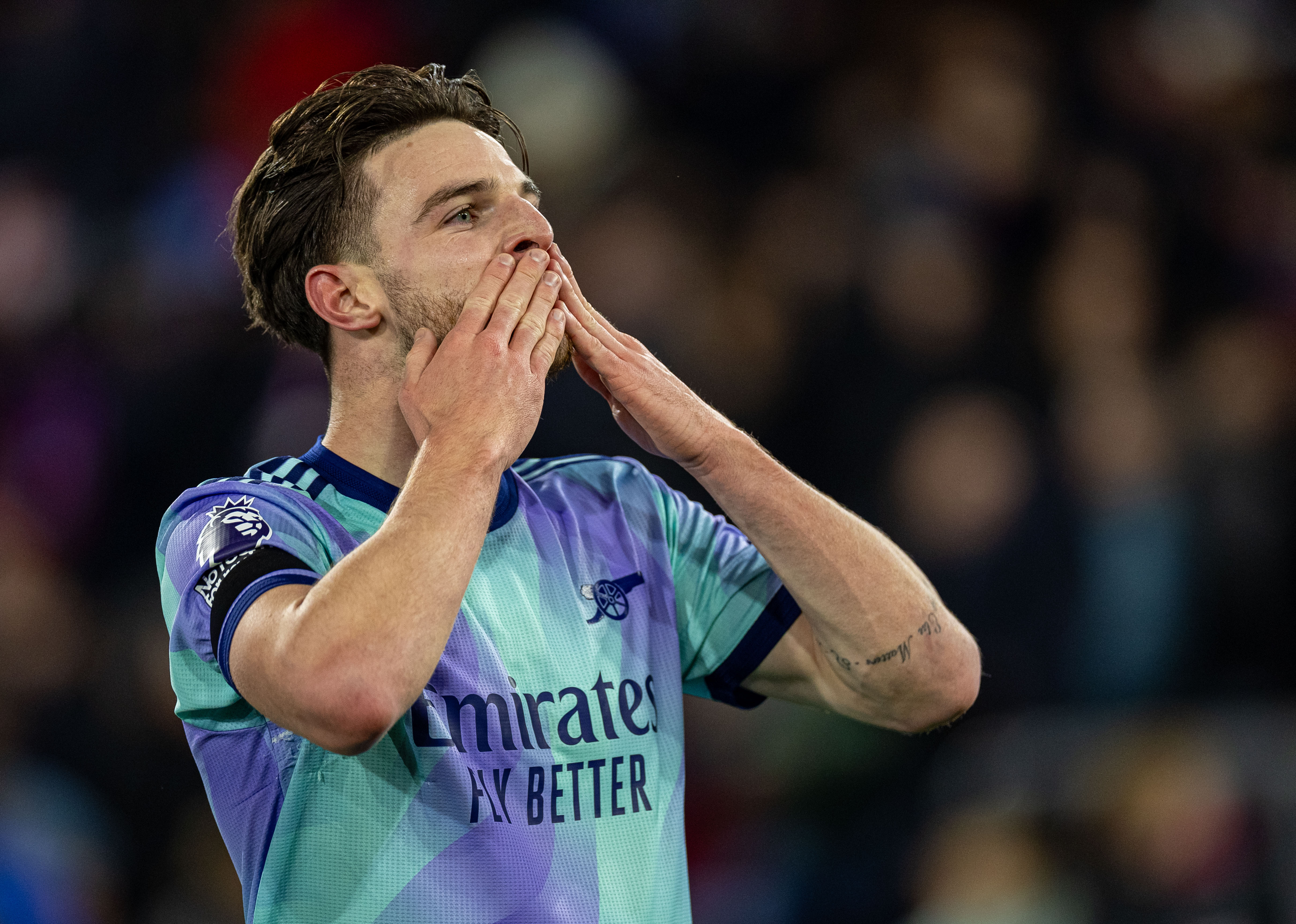 开云平台-包含水晶宫主场大胜，重回积分榜前列的词条