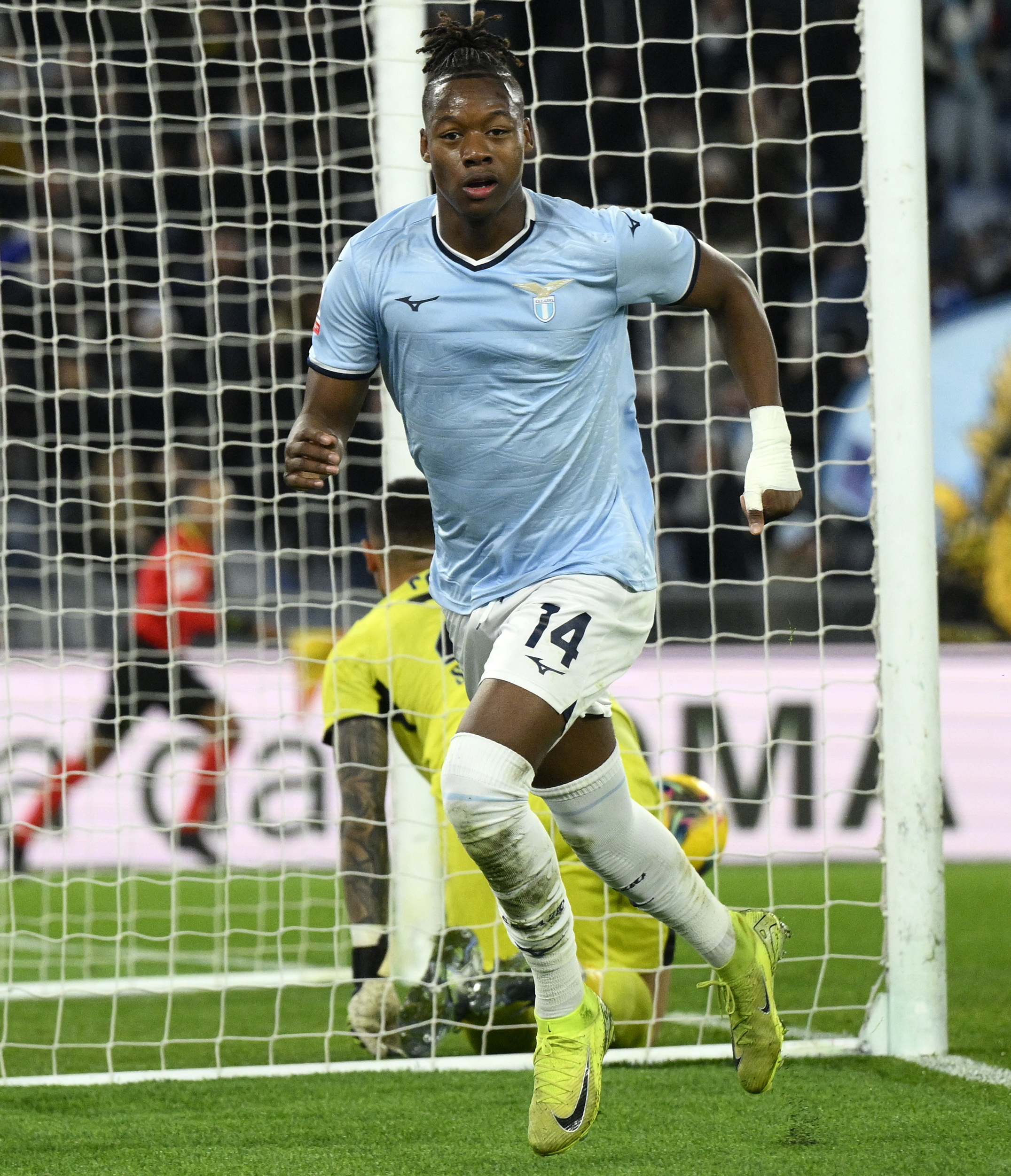 那不勒斯大胜拉齐奥,重回争冠行列 那不勒斯大胜拉齐奥,重回争冠行列