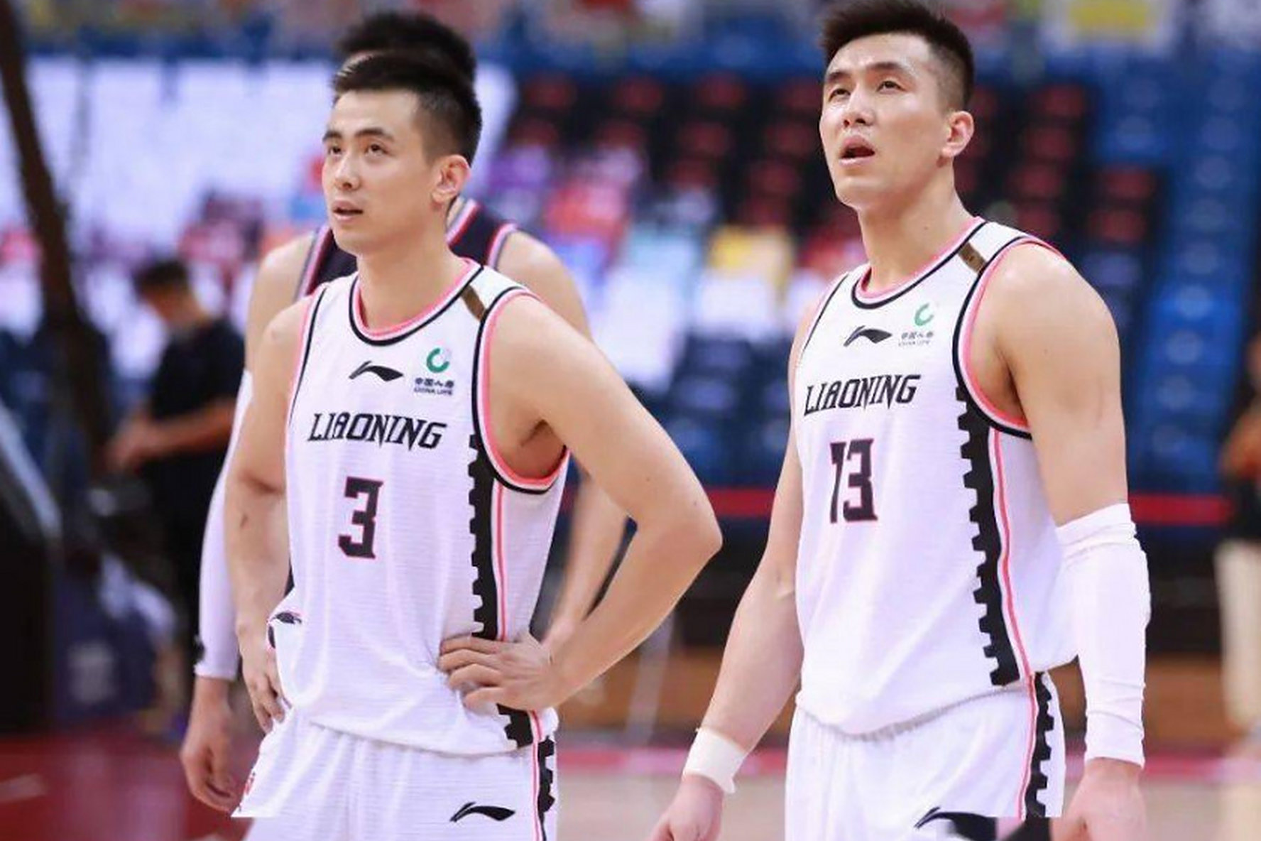 勇往直前,球队团结一致战胜强敌晋级!的简单介绍 勇往直前,球队团结一致战胜强敌晋级!的简单介绍