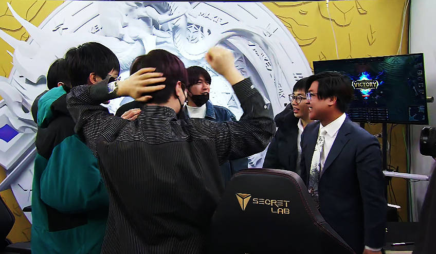 惊天逆转!绝地求生战队挺进四强 惊天逆转!绝地求生战队挺进四强