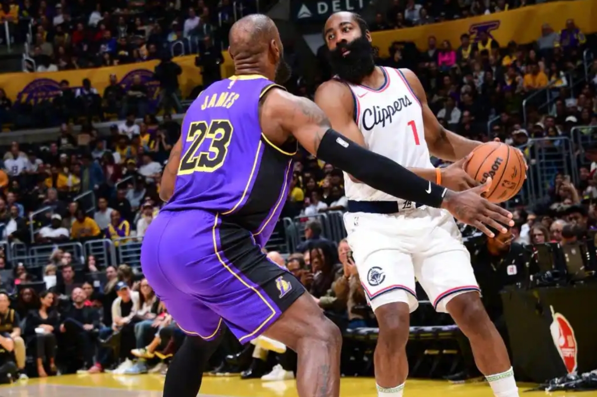 开云-湖人翻盘快船,王哲林关键制胜