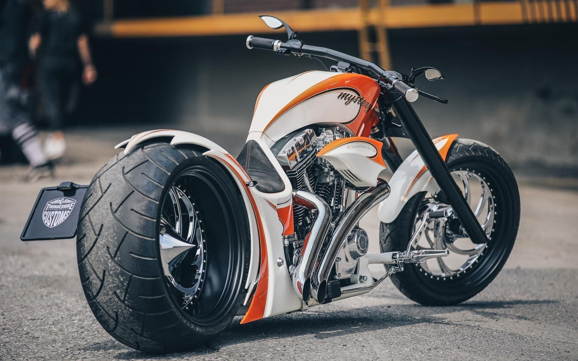 冰与火之歌，范弗利特点燃F1新赛季揭幕之夜