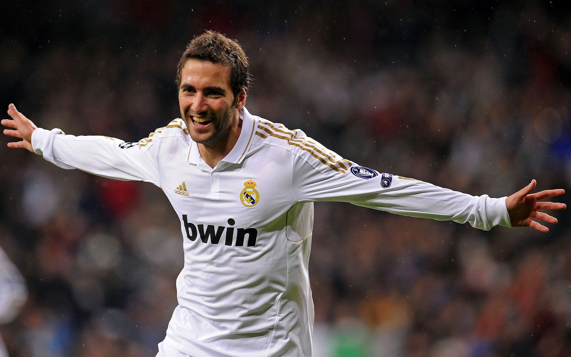 开云体育app-大舞台的证明，当萨利巴与布雷默的成长轨迹在阿森纳对决皇家社会的镜像中相遇