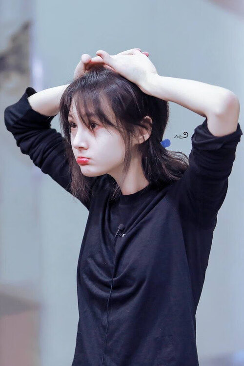 颠覆与传承，当赖斯定义英超中场，莱比锡红牛重塑德国足球尊严