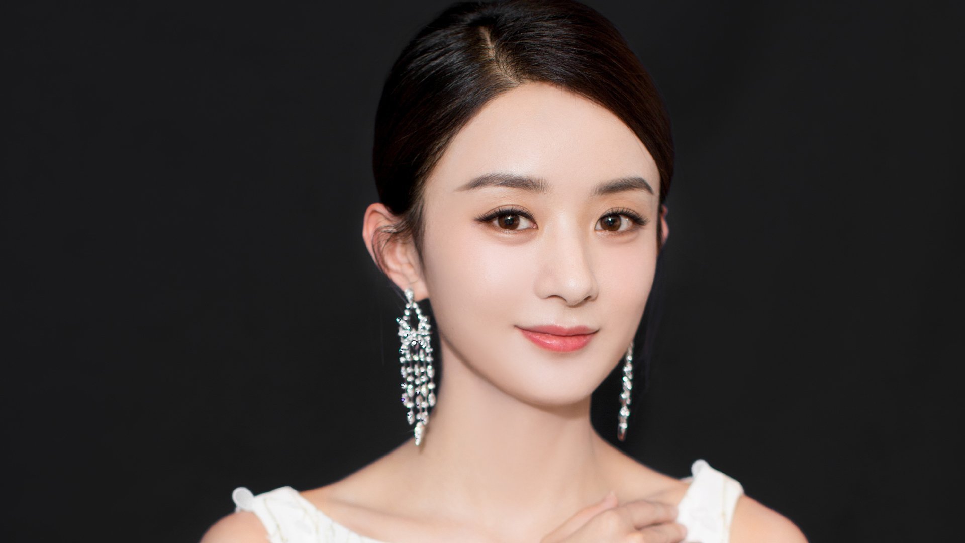 开云官网-新的太阳，爱德华兹在决胜时刻崛起