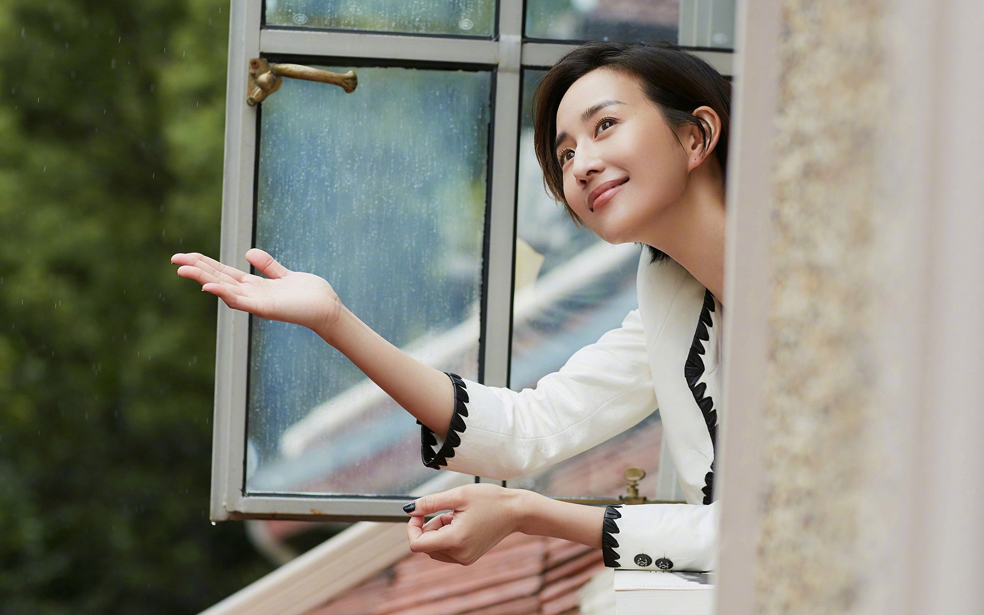 开云下载-光芒刺破质疑之墙,瑞士对几内亚,戈麦斯用15.7公里的奔跑交出答卷