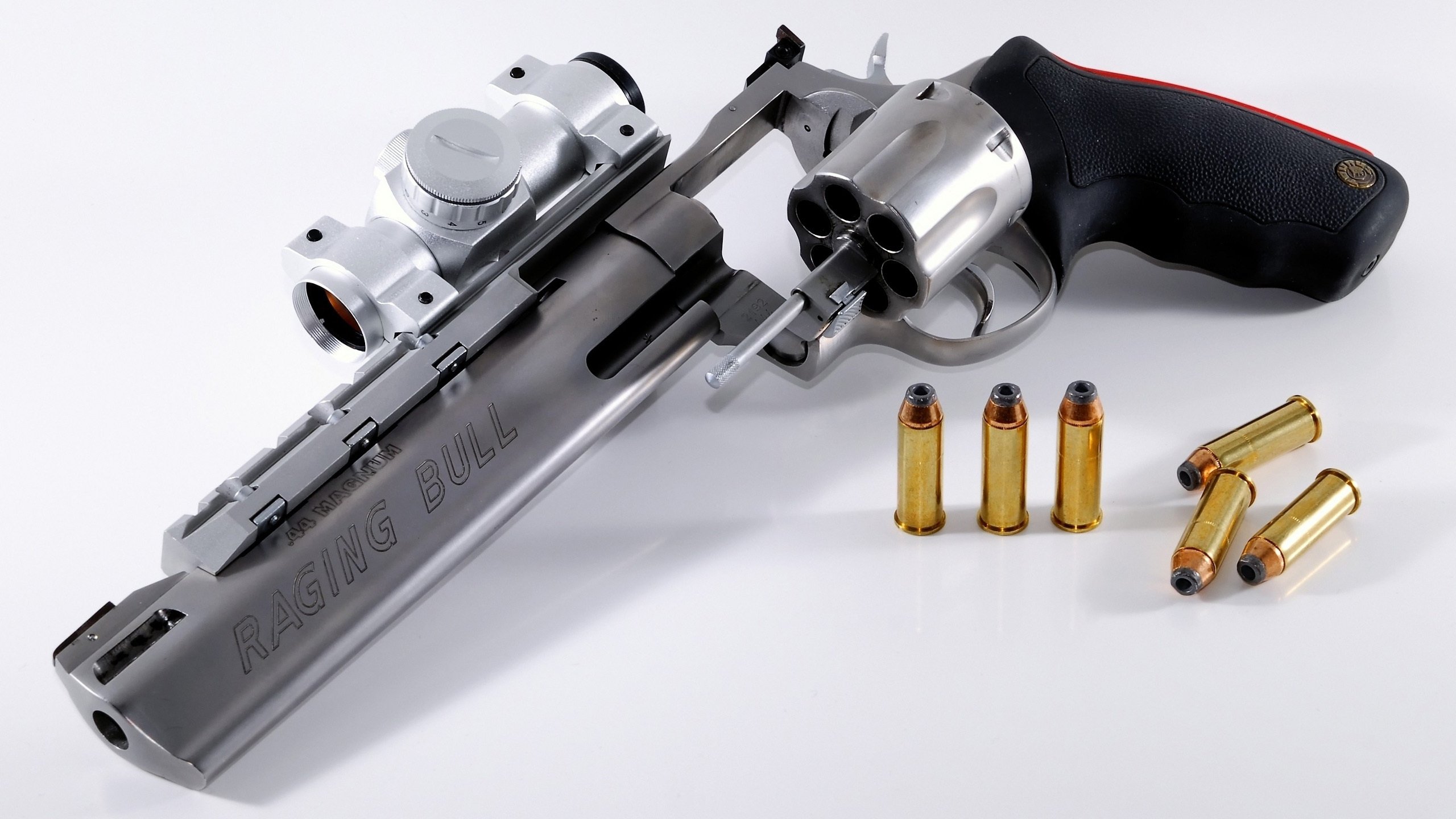 那不勒斯之翼击碎斯坦福桥，克瓦拉茨赫利亚闪耀，比利时黑马颠覆蓝军王朝