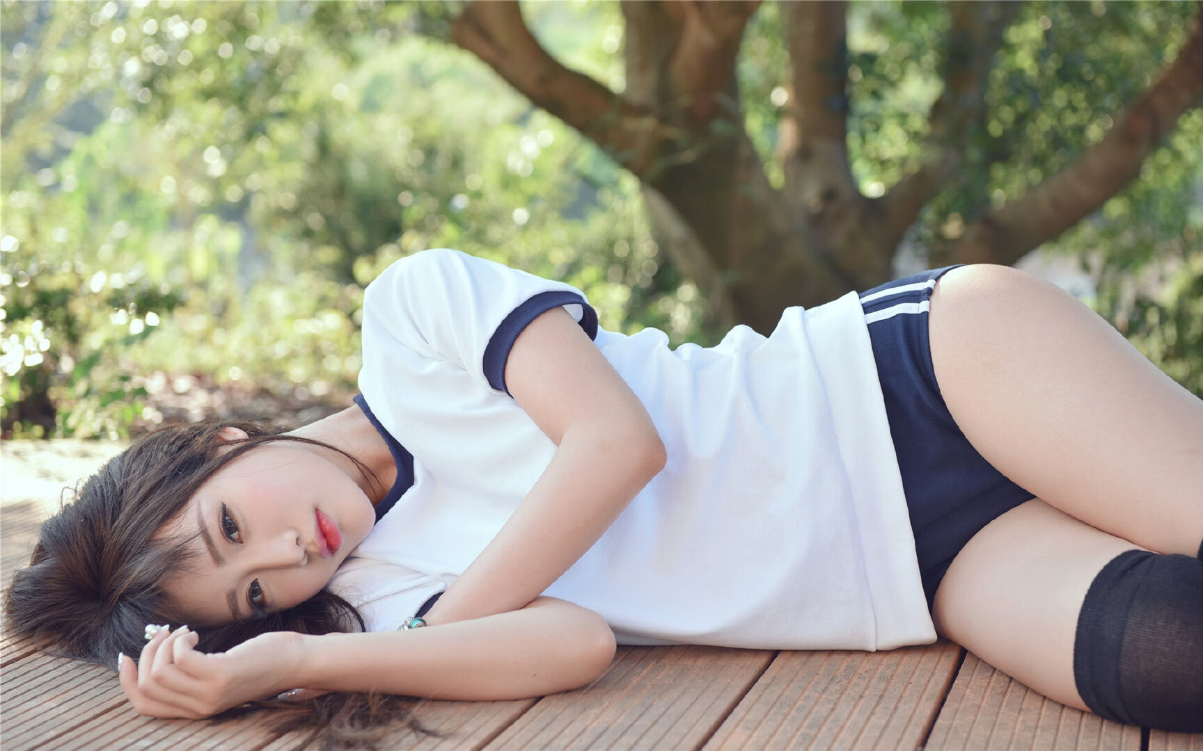 双重跨度，当詹姆斯凝视摩纳哥，体育如何丈量世界的边界？