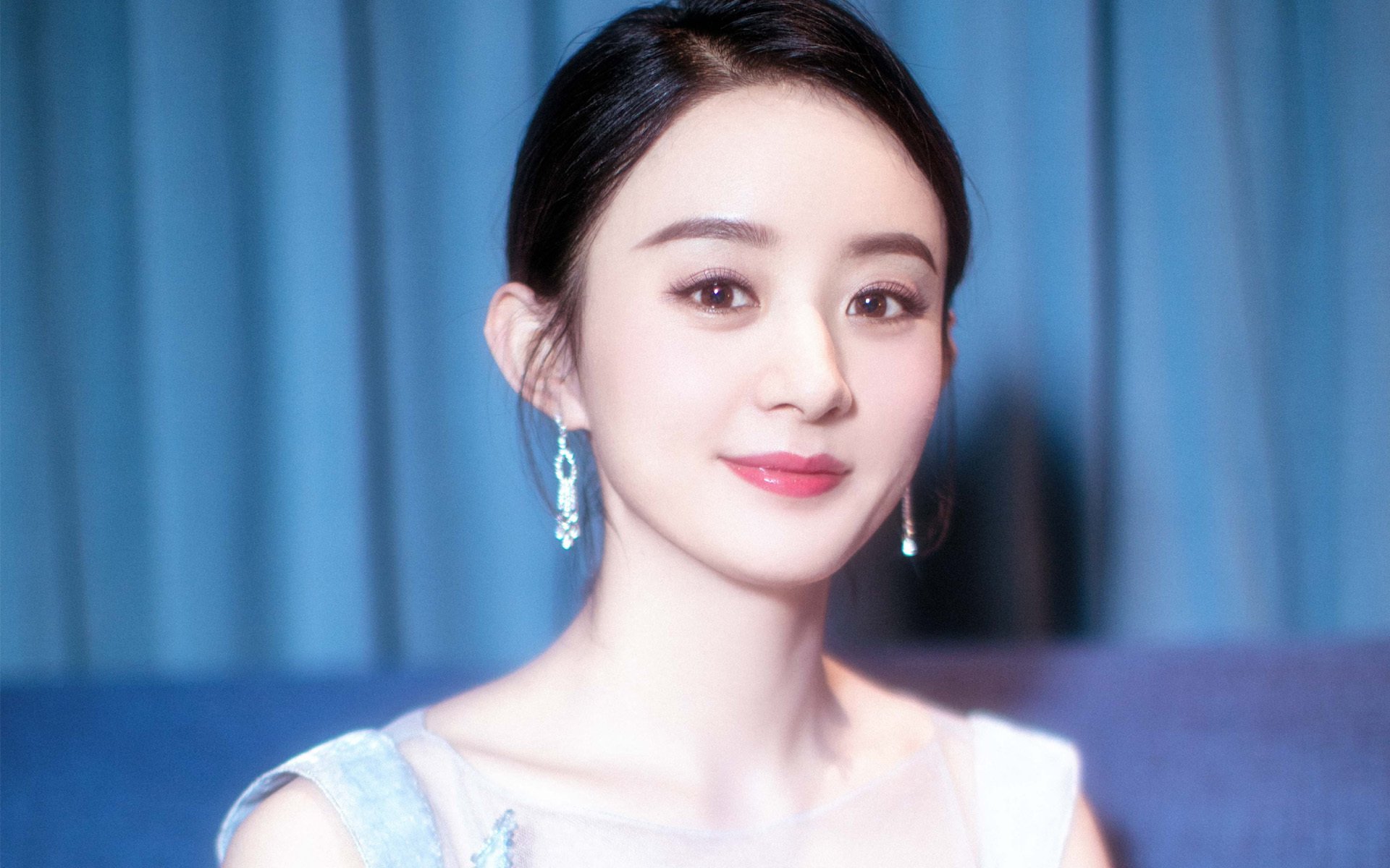 开云体育登录-蓝衣军团的黄昏,当秘鲁闪电撕裂亚平宁防线,姆巴佩在世界杯H组奏响王者序曲